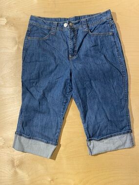 Basic Editions Cuffed Dark Blue Denim Capris 14 (QX)